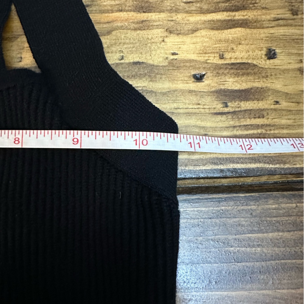 Abercrombie and Fitch, adorable sweater, crop sweetheart tank Size Small - Picture 3 of 6